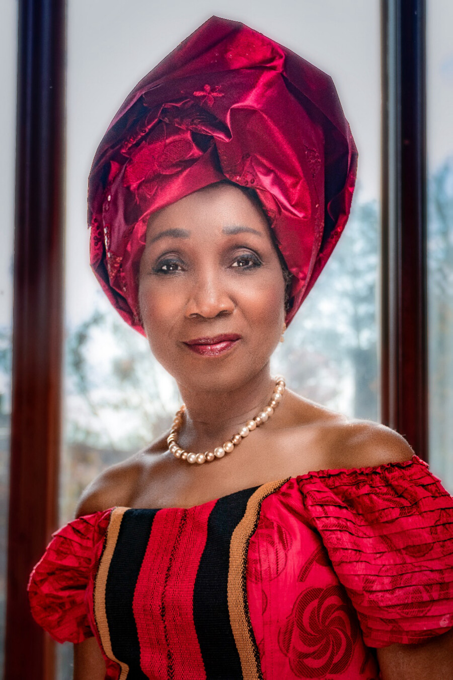 Portrait of Ora Gibson Richards, author of Dekonti